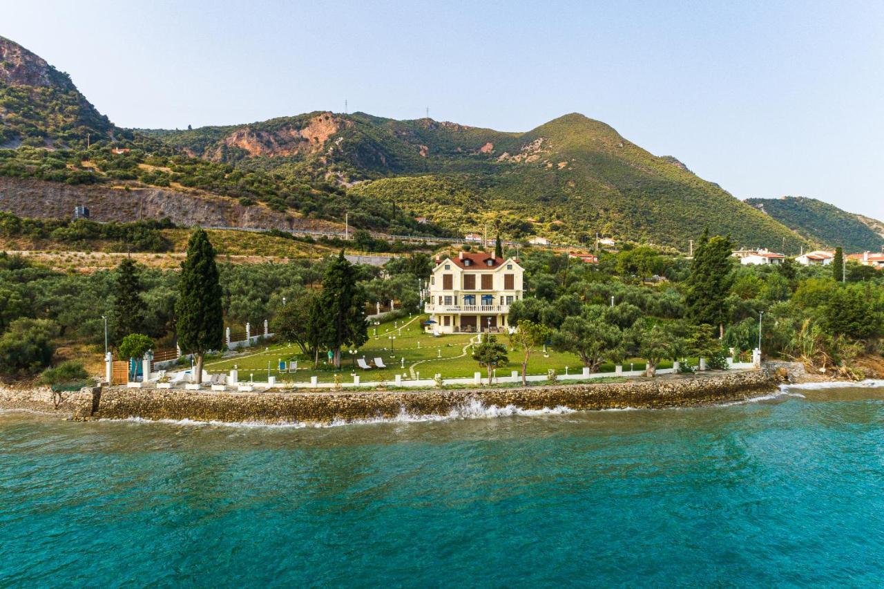 Filoxenia - By The Sea - Up To 12 Guests
