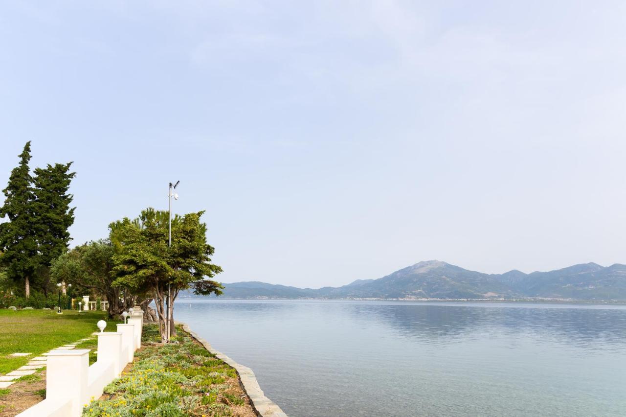 Villa Filoxenia - By The Sea - Up To 12 Guests Kato Rodini