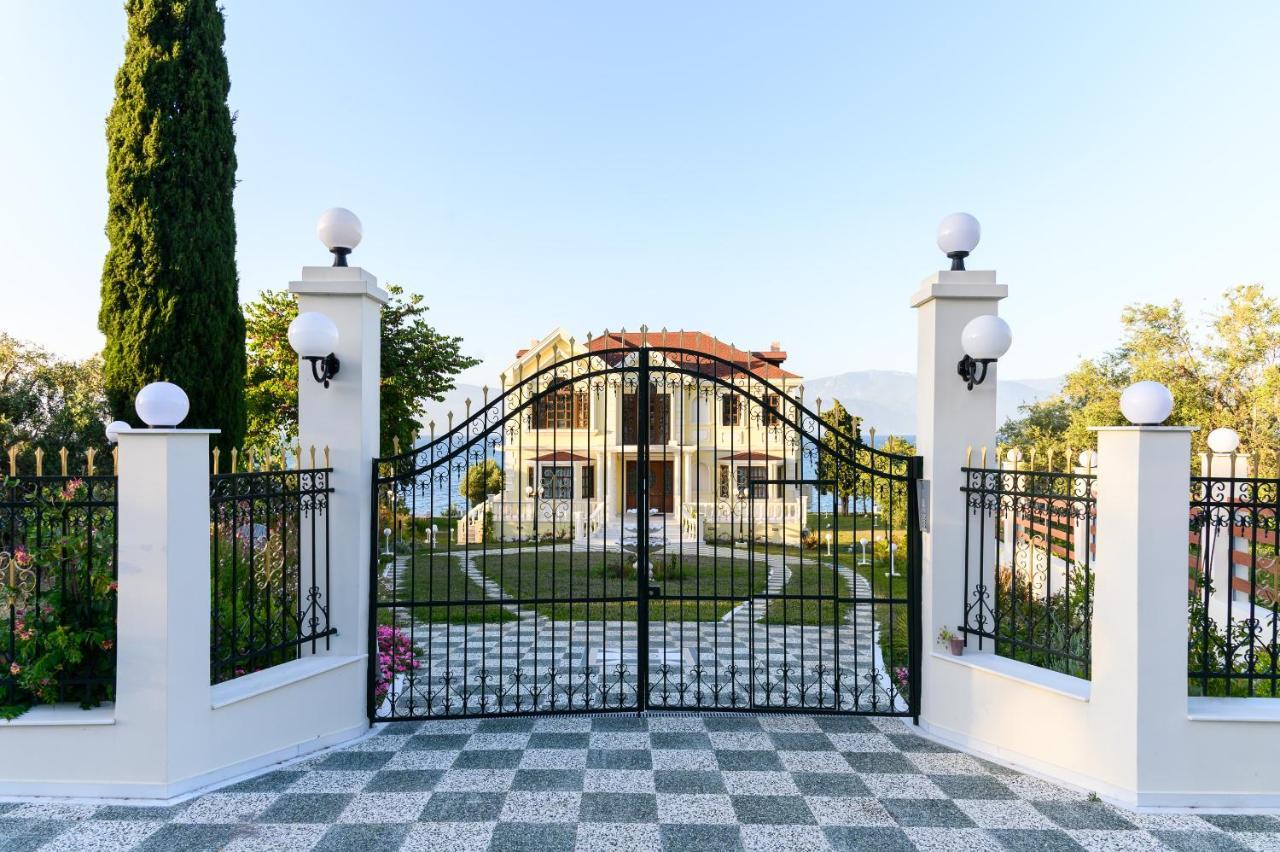 Filoxenia - By The Sea - Up To 12 Guests *